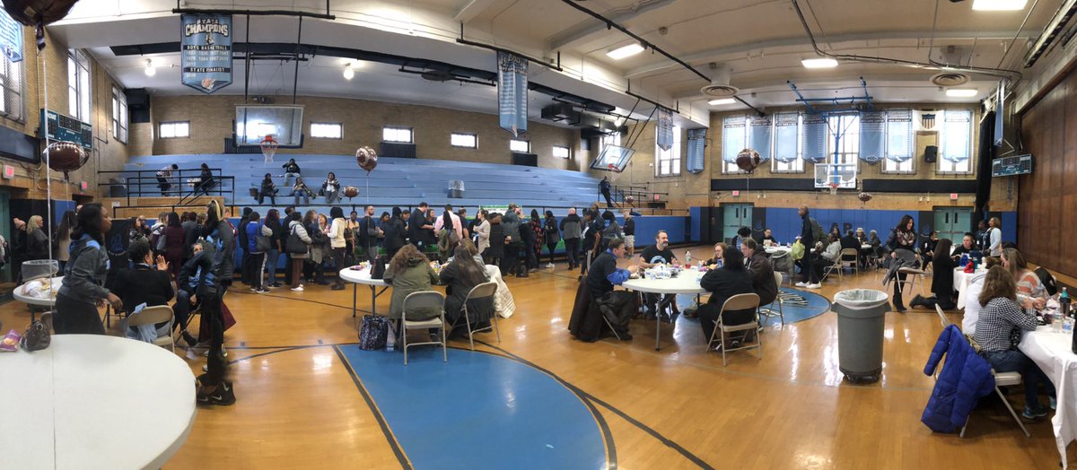 Asbury_ParkSD's tweet image. #MidYearConvocation Even lunch is #NextLevelAPSD @APSuperGray