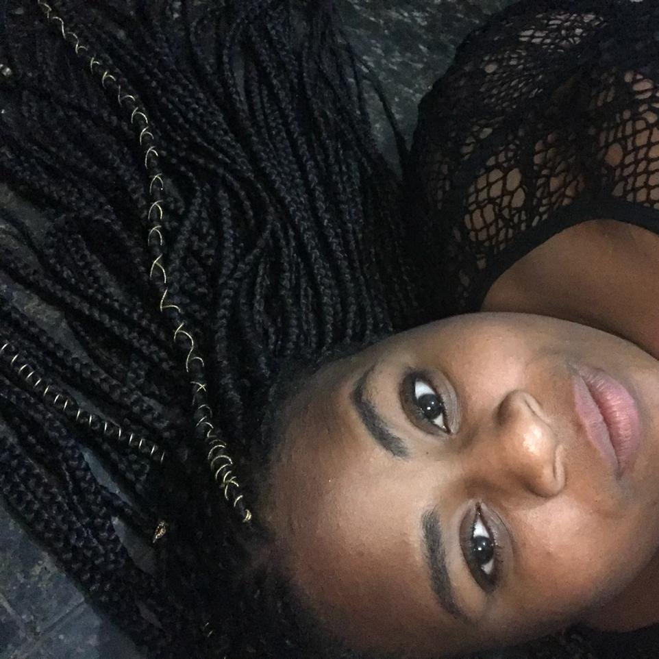 Mirelladns's tweet photo. #NewProfilePic https://t.co/Vp6eO9H1rX