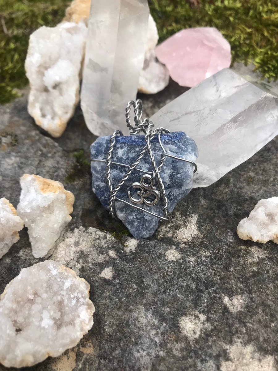 ElephantHemp's tweet photo. Wire wrapped Lapis Lazuli healing stone with OM / AUM symbol 🕉 charm $25 at Elephant Hemp 

                         https://t.co/PZ7z1lVCte https://t.co/ndzbGQgtem