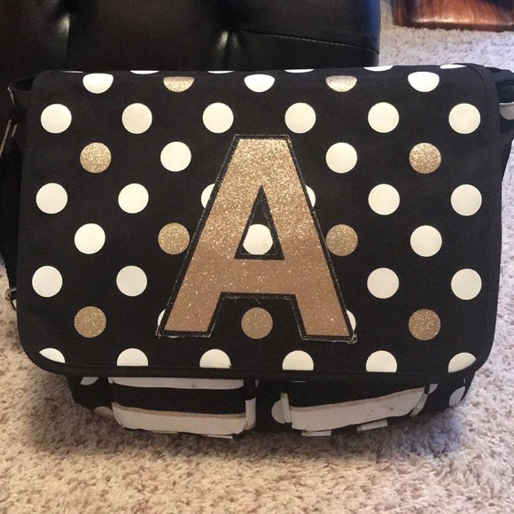allthejoys's tweet photo. So good I had to share! Check out all the items I'm loving on @Poshmarkapp #poshmark #fashion #style #shopmycloset #matildajane #express #justice: https://t.co/EHTP6tvCSb https://t.co/KLzVcYLCyT