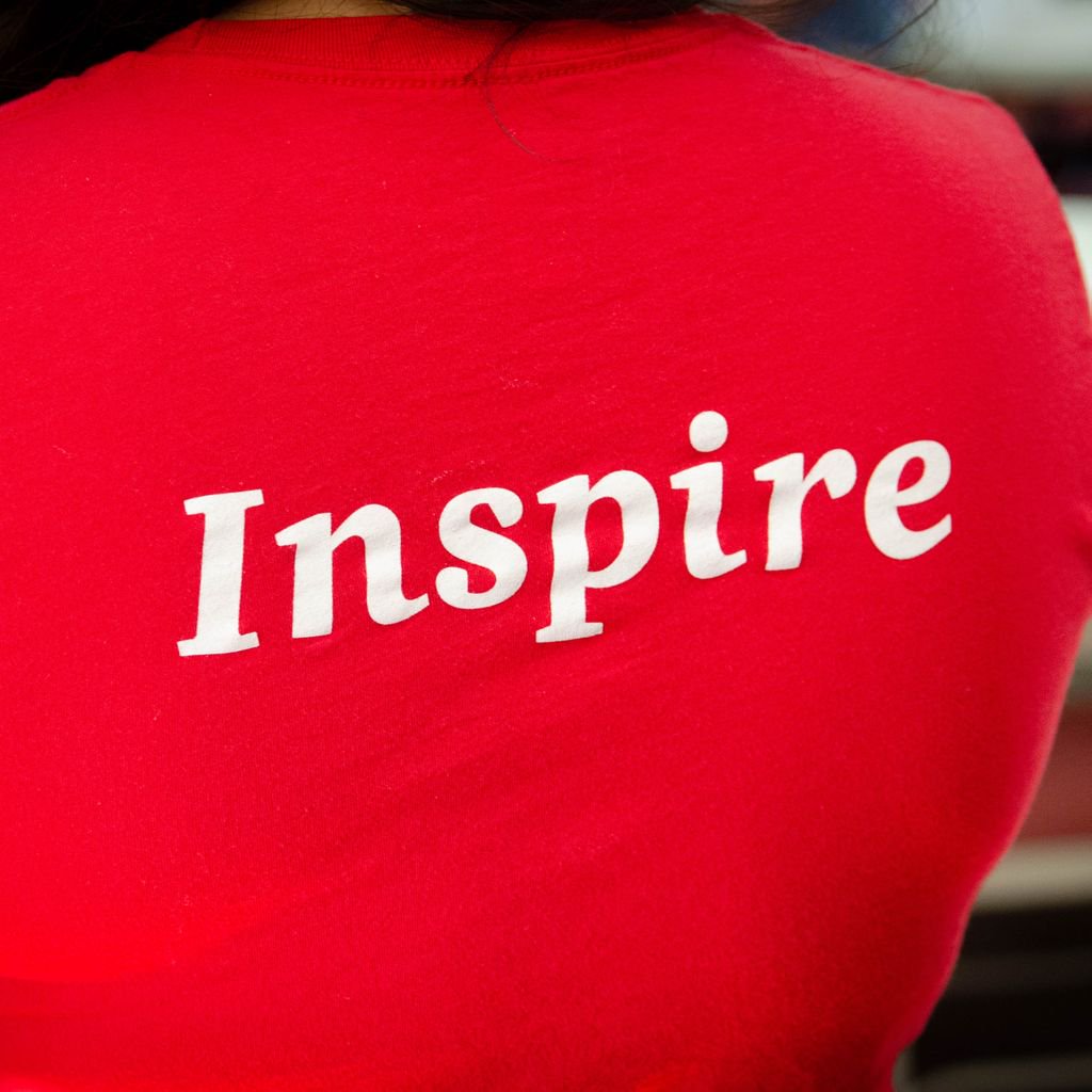 CarrollwoodDay's tweet photo. Our Middle Schoolers are receiving Diversity & Inclusion (Blind Spots) training this week from PricewaterhouseCoopers to learn how our unconscious mind works. Thank you @PwC for taking time to teach our students this important lesson. #CheckYourBlindSpots #PwCUS #pwc #wearecds https://t.co/3BU4ZC5lCl