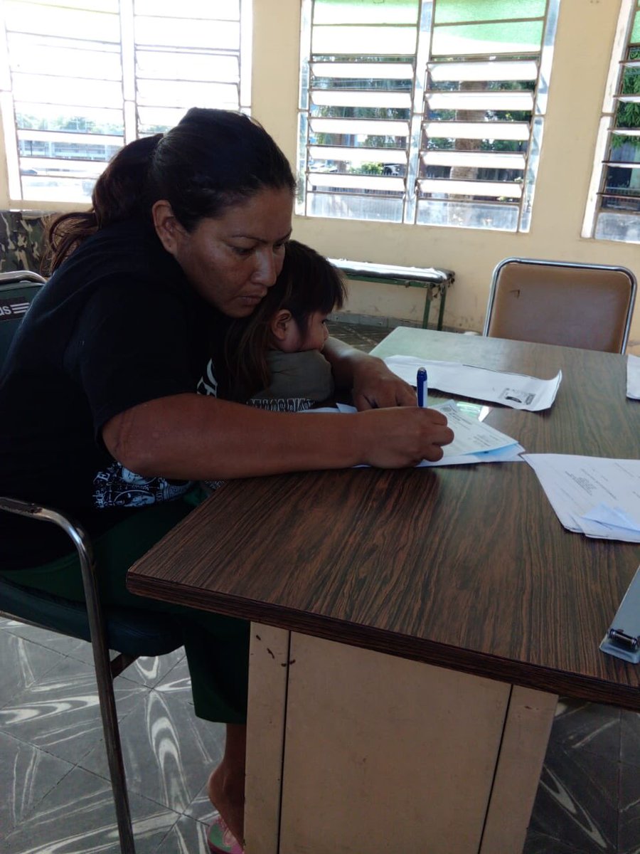 INDIPY's tweet photo. Desde la Cenadi (Centro de Atención al Indígena) estuvimos asistiendo a las necesidades inmediatas en términos de Salud, Pasajes y Viáticos #INDIpy #ParaguayDeLaGente https://t.co/mPPIYBvx4n