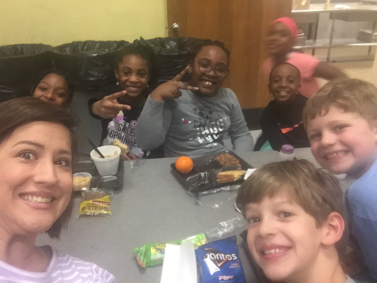 hesross3's tweet photo. Mrs. Ross and her Lunch buddies #HESCHAMPIONS #JefCoEd https://t.co/IY7c6suEuQ