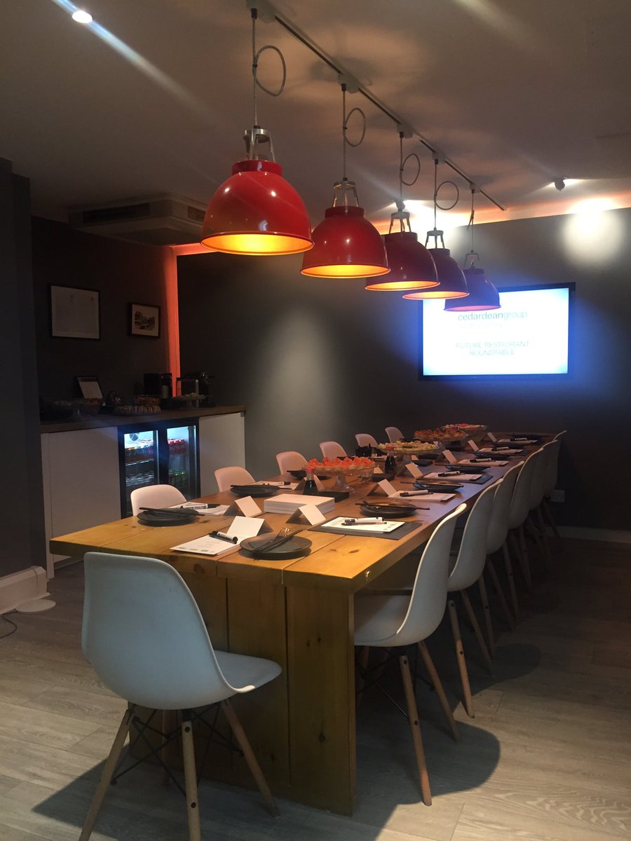 PeterBackmanFS's tweet photo. All set for the #FutureRestaurant Roundtable from @CDGLeisure https://t.co/OnV09rmnqJ