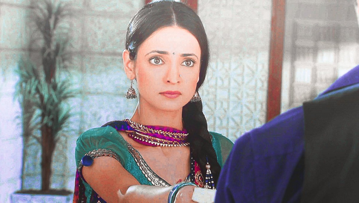 A: 'Ek wohi toh thi jis ki life ki parwah ho rahi thi mujhe. Shayed isi liye jab khushi ne apna resignation dia toh mujhe jeet nahi haar mehsoos ho rahi thi.'When Arnav Singh Raizada decides to kill you with his lines  #IPKKNDRewind  #Arshi  #MyColouring