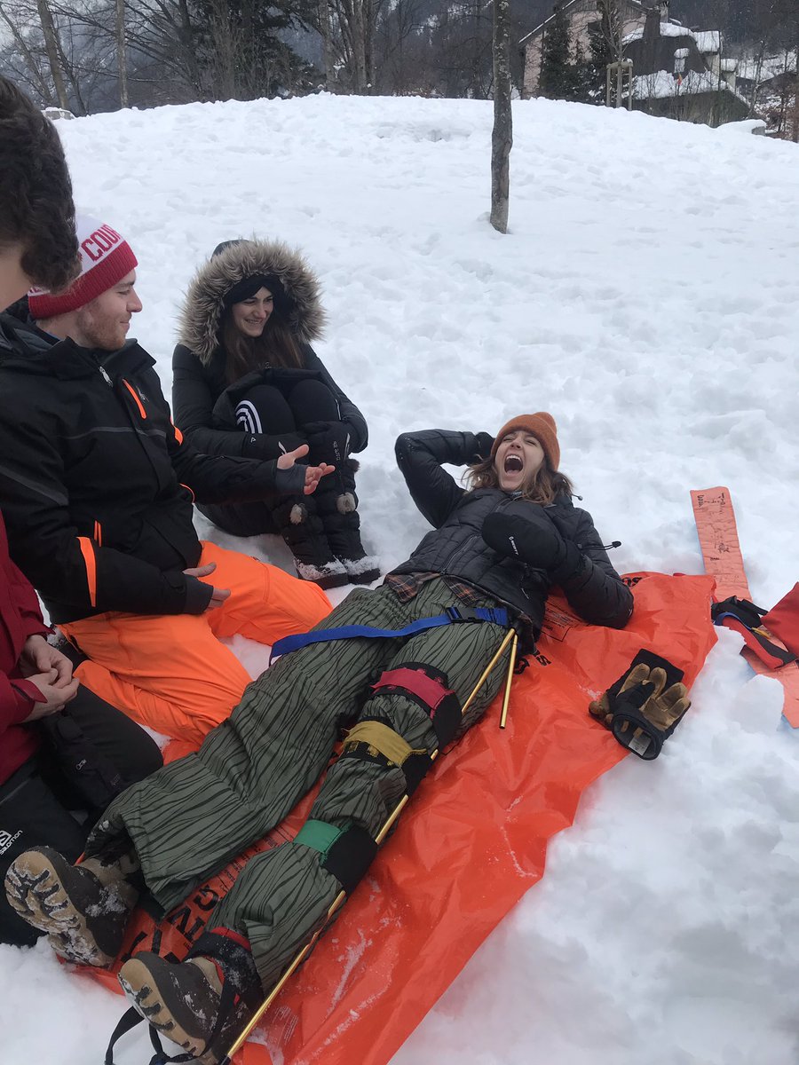 Putting knowledge into practice - top tips in applying femoral traction splints in remote settings <a href="/wildmedtraining/">Barry Roberts</a> #wmtcham19 #remotemedicine