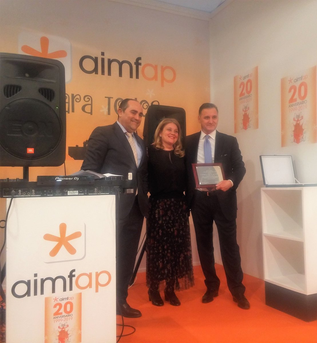 aimfap's tweet photo. Durante #Promogift2019 tuvo lugar la entrega de premios que otorga #Aimfap a empresas del sector con una reconocida trayectoria.
Los galardones, Excelencia Empresarial e IDE (Innovación, Desarrollo y Estrategia), fueron entregados a @STYB_SA y Pad´s World, respectivamente. https://t.co/K4Z0hVohxg