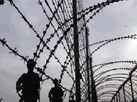 جندروٹ سیکٹر: بھارتی فوج کی بلااشتعال فائرنگ، خاتون سمیت 3 افراد زخمی
nawaiwaqt.com.pk/23-Jan-2019/97…
#LOC #India #Aggression #Unprovoked #Firing #Injured #Pakistan