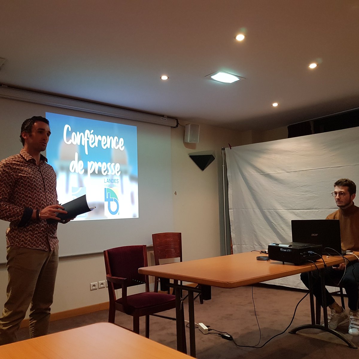 Conférence de presse de lancement des finales de la coupe du monde des Landes de Basket. Événement exceptionnel dans les arènes de Dax devant plus de 8 000 spectateurs au mois de mai 2019. <a href="/cd40basketball/">Comité Landes Basketball</a> <a href="/LigueBasketNAQ/">Ligue Nouvelle Aquitaine de BasketBall</a>  <a href="/VilledeDax/">VilledeDax</a> @jpsiutat