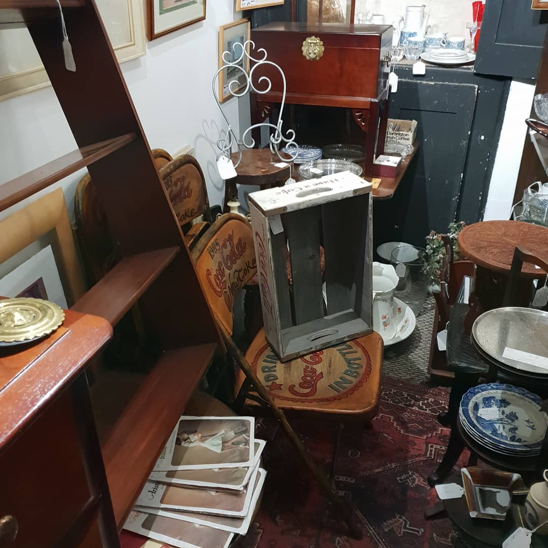 Lots and lots of interesting items @VLHenley #vintage #antiques #retro #cokecola #chairs #foldingchairs