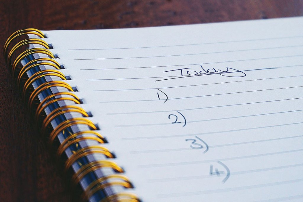 successmagazine's tweet photo. The trick is to not wait to get motivated. To beat procrastination, take a small step that generates motivation and then continue to ask yourself, "Can I just do a little more?"
https://t.co/fHtTkYPh12 https://t.co/25nyALScfF