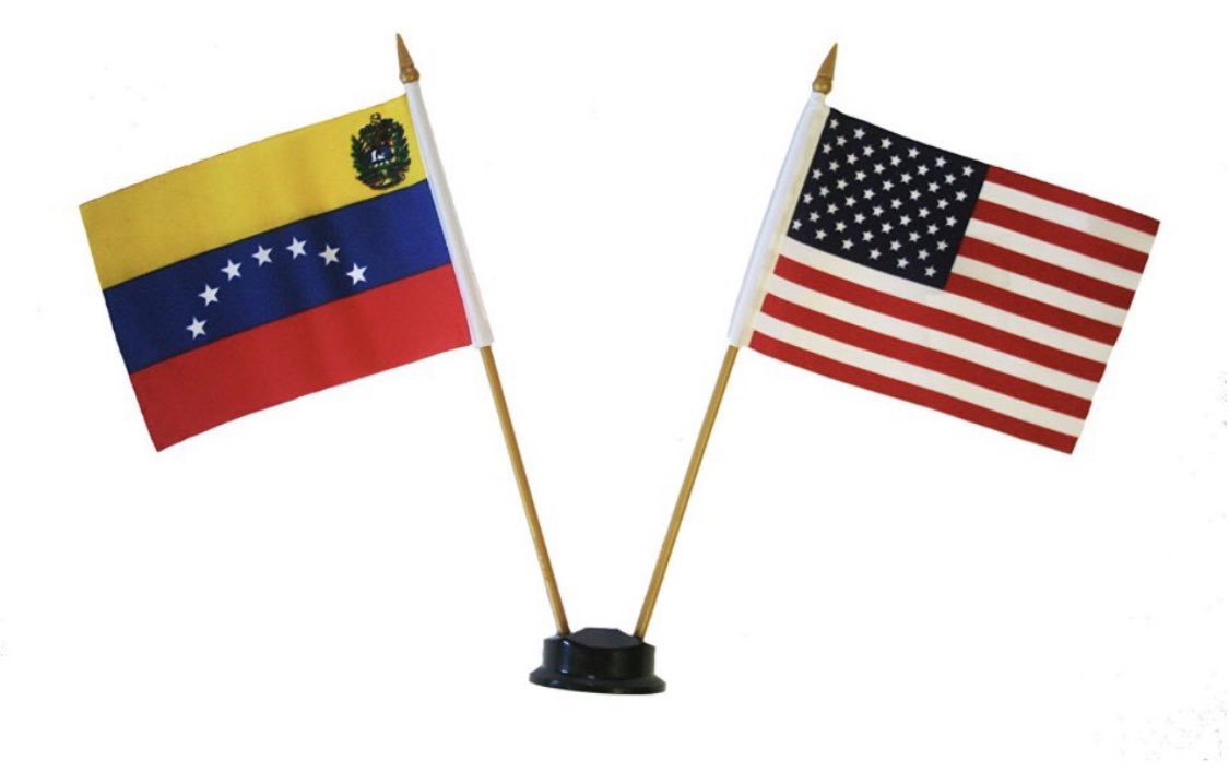 cdanielgarcia's tweet photo. @WhiteHouse @realDonaldTrump January 23 2019. President of Venezuela 🇻🇪🙌🙏🏻Juan Guaidó @jguaido Freedom blessings 🇺🇸 https://t.co/gVVtoy9bW7