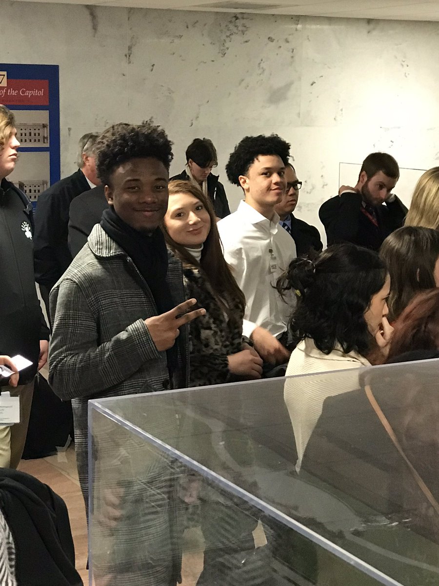 victakacs's tweet image. @StPiusX students meeting with the legislative staff from TX Senator John Cornyn’s Office (@JohnCornyn) @USSenate @CloseUp_DC @HoustonChron #PanthersInDC