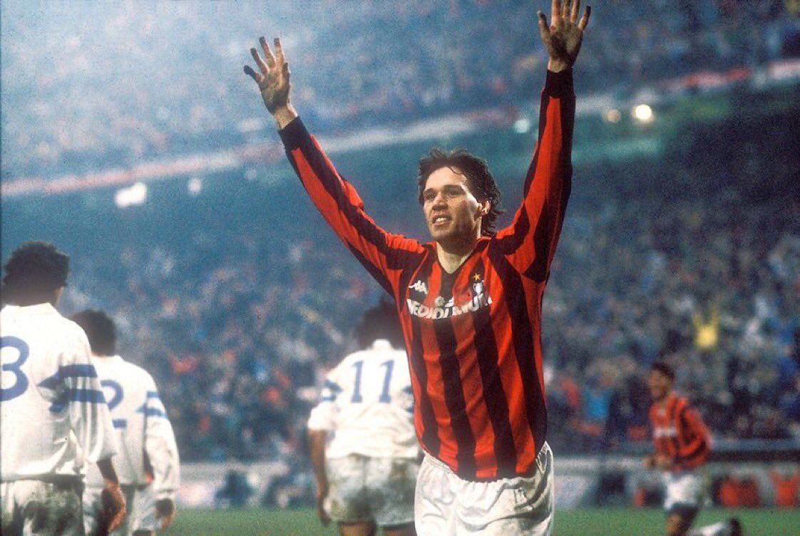 Marco van Basten was some player!

🏆🏆🏆 Serie A
🏆🏆🏆 Eredivisie
🏆🏆🏆 Ballon d'Or
🏆🏆🏆 KNVB Cup
🏆🏆 European Cup
🏆🏆 Intercontinental Cup
🏆🏆 Supercoppa
🏆 Supercup
🏆 Cup Winners' Cup
🏆 Euros