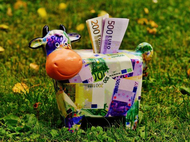 NowHomeDomestic's tweet photo. ¿Después de navidad y Reyes habéis quedado con presupuesto ajustado? No os preocupéis, aquí encontraréis unos consejos para limpiar la casa mientras ganáis un dinero extra 💶! https://t.co/rGDo6iikYr #limpiezadecasa #ganadinero #ebay #wallapop #BCN #Tips #Barcelona #Catalunya https://t.co/cmzW99Z9Ln