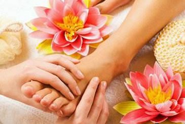 Hey you! When was the last time you had a #TreatYourself kind of day? Go ahead and book yourself a luxurious #massage at Bo Bo Spa! They also specialize in #Reflexology!
bit.ly/2RPw3Ww