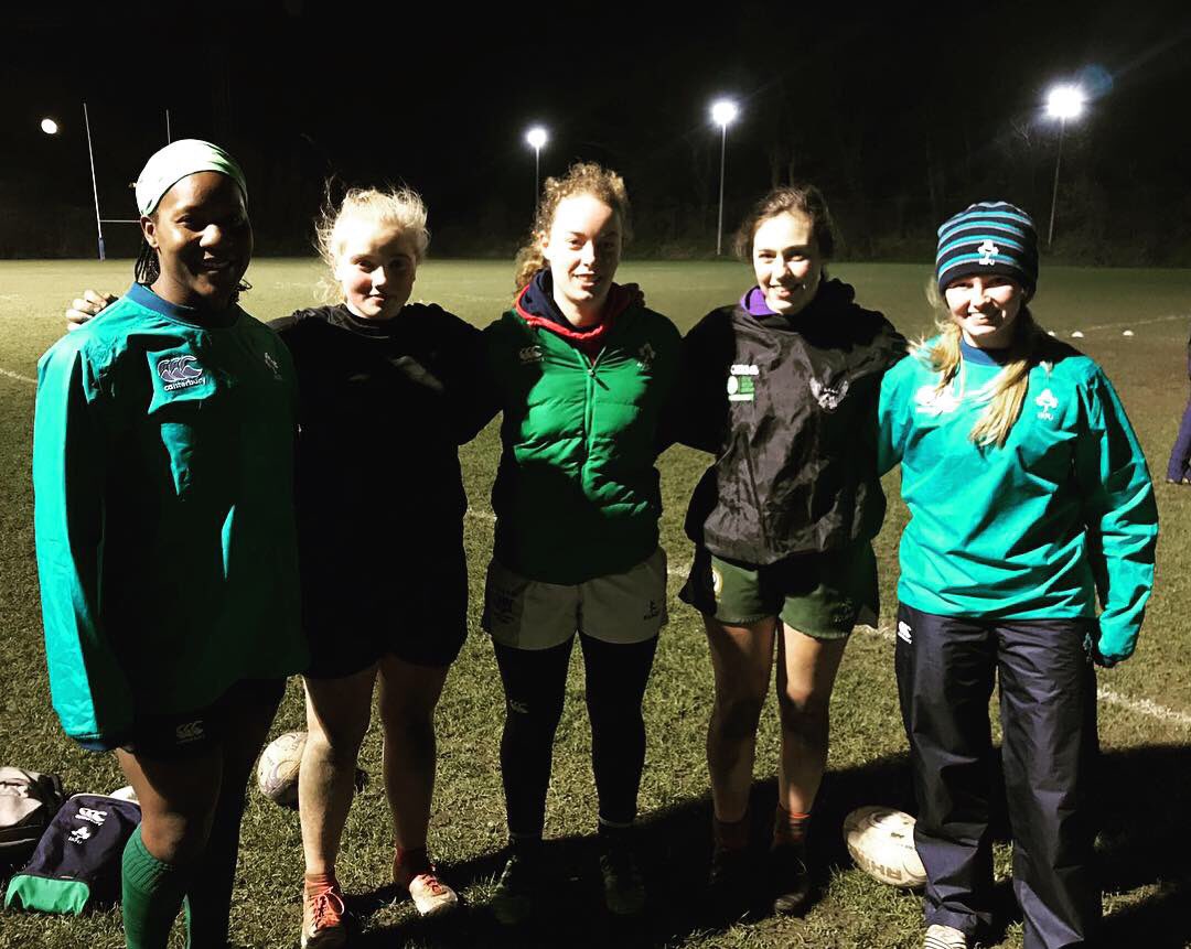 OldBelvoWomen's tweet photo. Our #FutureStars got to meet our #CurrentStars last night when Ailbhe, Kathryn &amp; Linda came down to join in with the underage training last night! 

#TheFutureIsBright #WomensRugby #20x20 #CantSeeCantBe #BeBelvo #IrishRugby #RugbyFamily #ClubIsFamily https://t.co/uc1WTkCSgC