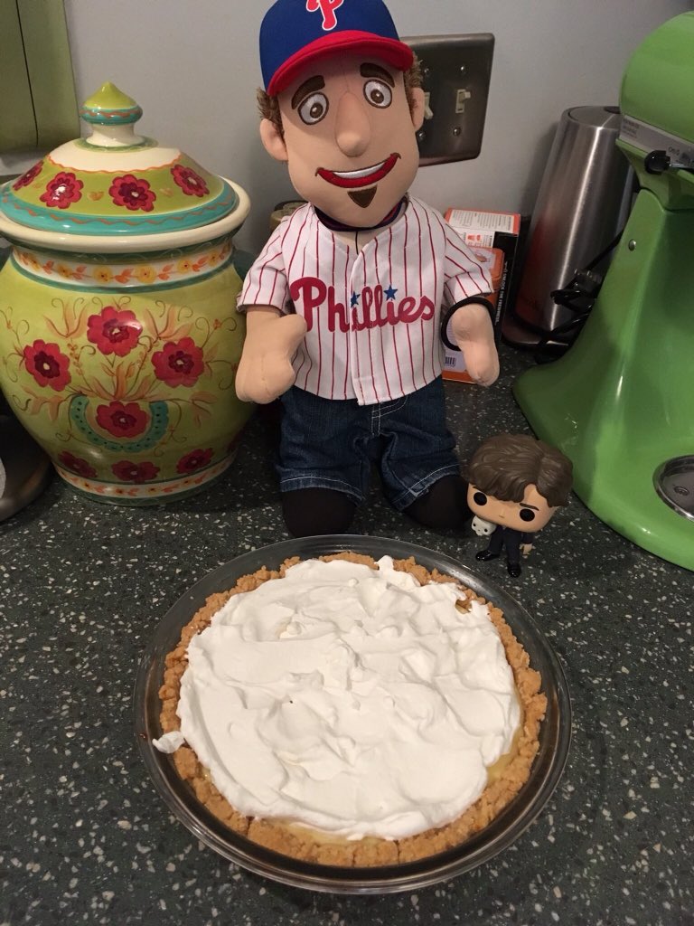 LilChase26's tweet photo. Happy National Pie Day! #NationalPieDay #Sherlock #LittleSherlock https://t.co/JySUAr86Kr