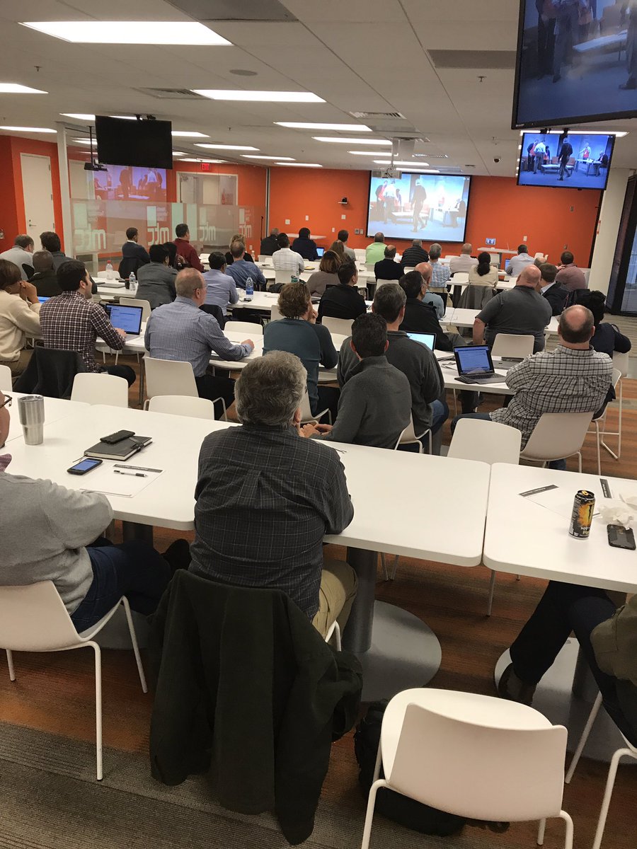 THDCharleneS's tweet photo. MTC Cafe in the house! Ready to lead change!  #LeadersEdge https://t.co/tfmy6Ke4HW