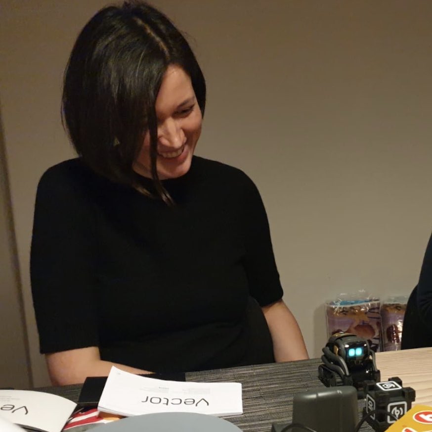 ppetcu's tweet image. Oh yes! It looks so fun and cute, and yes, it has an SDK, so I’m looking forward to teach my new pet some cool tricks :D @anki #anki #vector #robot Thank you @_Morana_ and @kimleeng for this perfect gift!