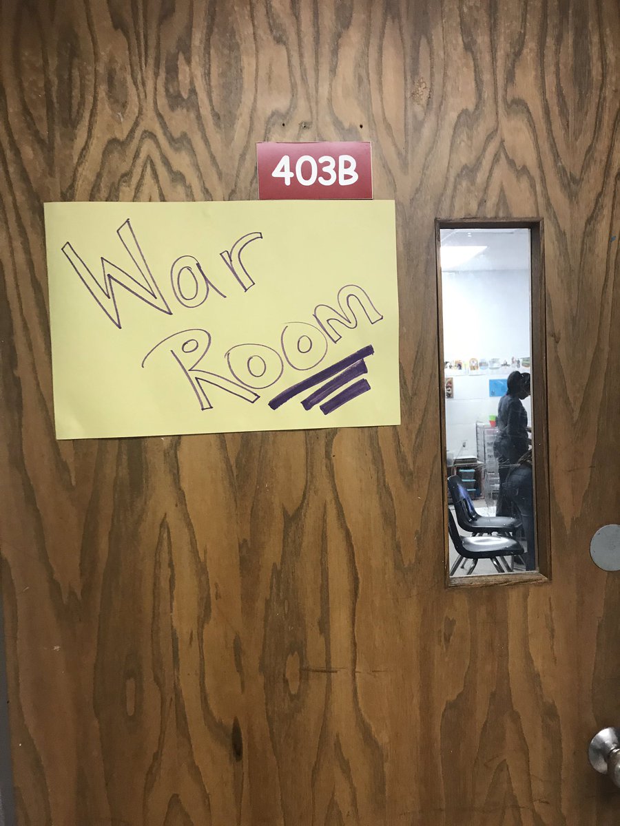senorajenmorris's tweet image. Students learn about the Spanish American war and yellow journalism in a small group rotation in @BaysideMSVBCPS 7th grade, Mrs. Sheffield’s class. The sign on the door was a great indication of what the lesson would be about. #learningisloud