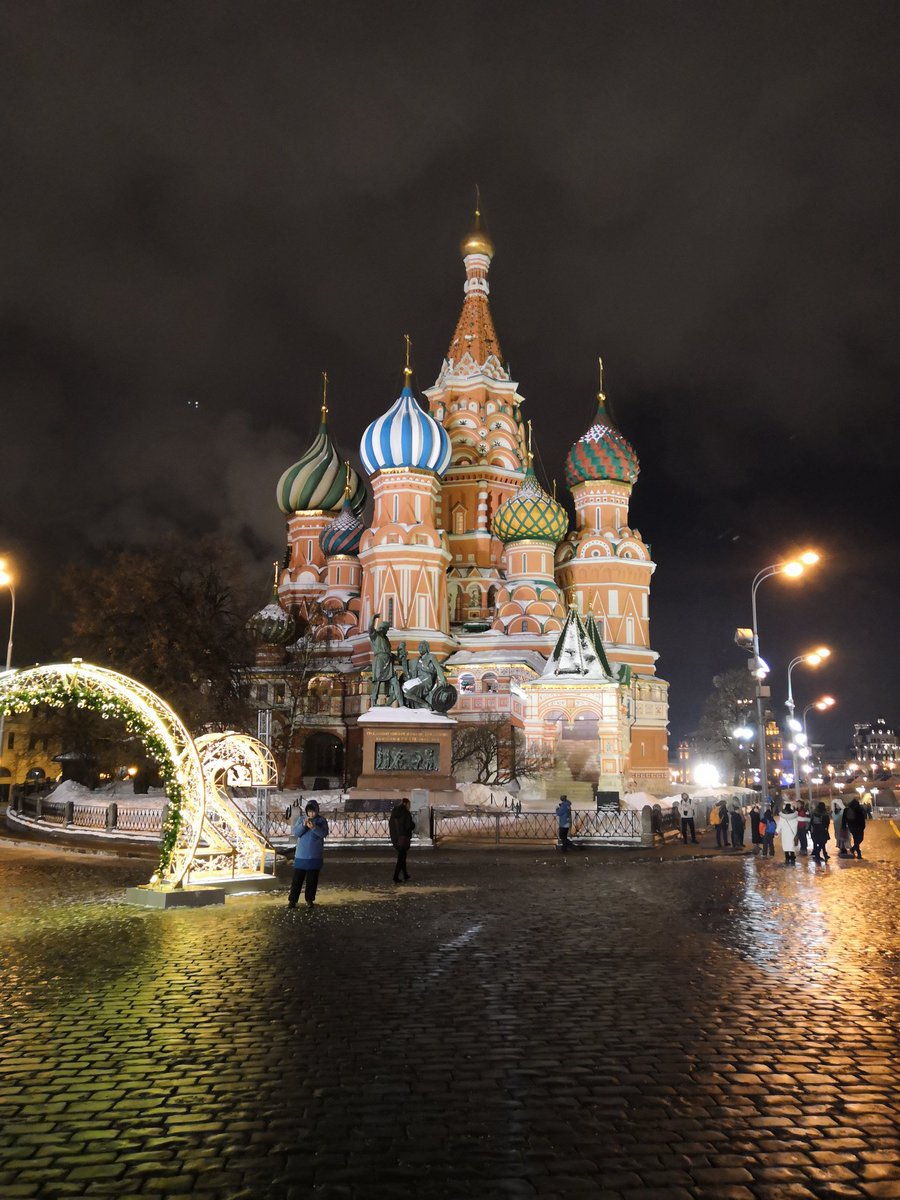 montsefeliu's tweet photo. Saint Basil's Cathedral, always awesome! Moscow #firsttrip2019 @FeliuNI happy to be part of cross cultural business & international teams! https://t.co/1yuJ1PzWEX