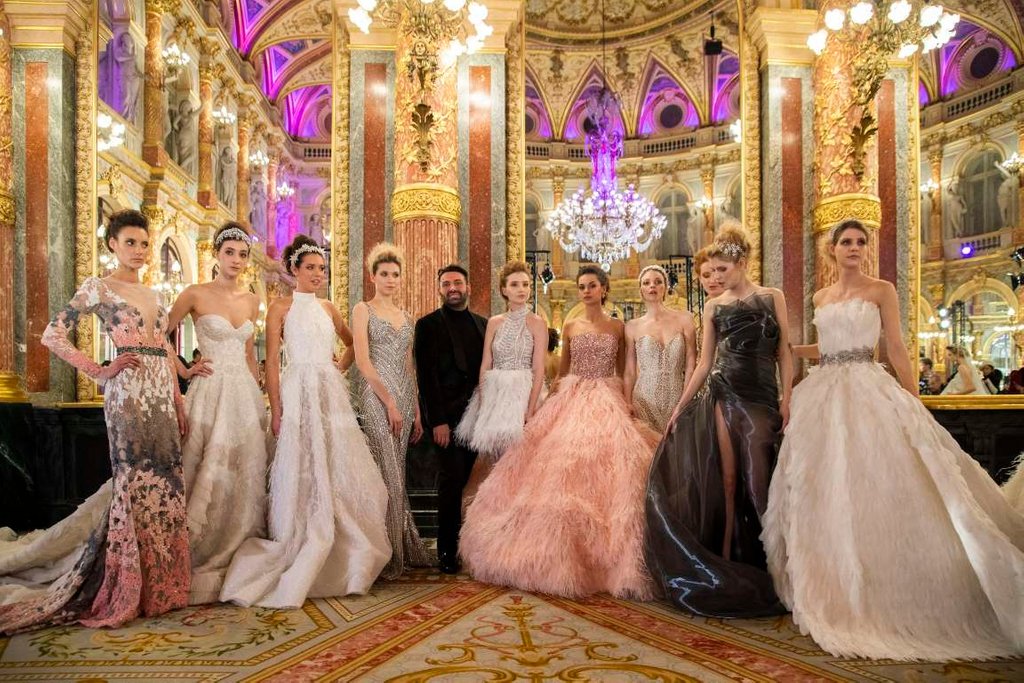 ALIN LE’KAL Couture Show SPRING SUMMER 2019
PHOTO BY: info@imaxtree.com
niche.style/fashion-beauty…
------------
#paris #fashion #ss19 #ss2019 #springsummer2019 #runway #style #fashionweek #model #fashionshow