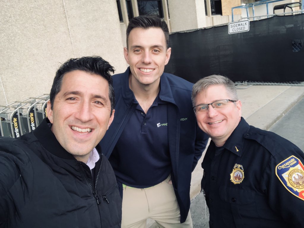 ForrestWinslow's tweet photo. Somedays at work are better than others and the past two have been awesome! Thanks to my buddies Patrick and Peter from @Handtevy Pediatric Emergency Systems! #65Days2Go @HandtevyMD #KidsLikeAdults #System1Not2 https://t.co/662flAa0Xt
