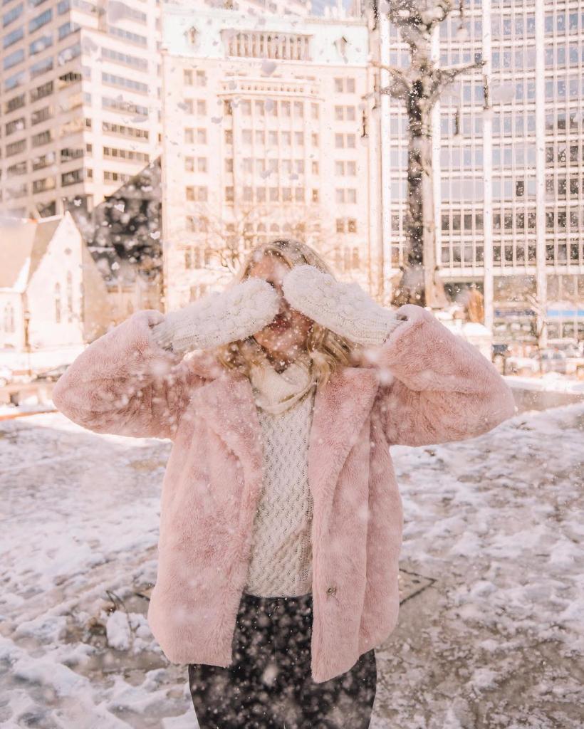 SaksOFF5TH's tweet photo. Cozy looks good on you @maddy_corbin. #OFF5THFinds https://t.co/4rEVuXrSXU https://t.co/1fdXXmj3n9