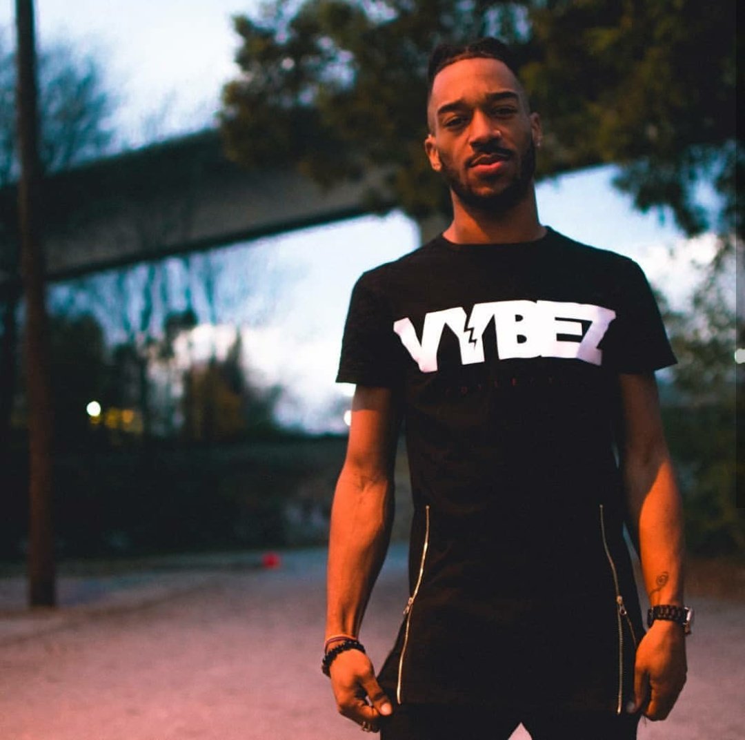 darrylDAwhite's tweet photo. We, baby @VybezshowATL https://t.co/10DbuY8HcQ