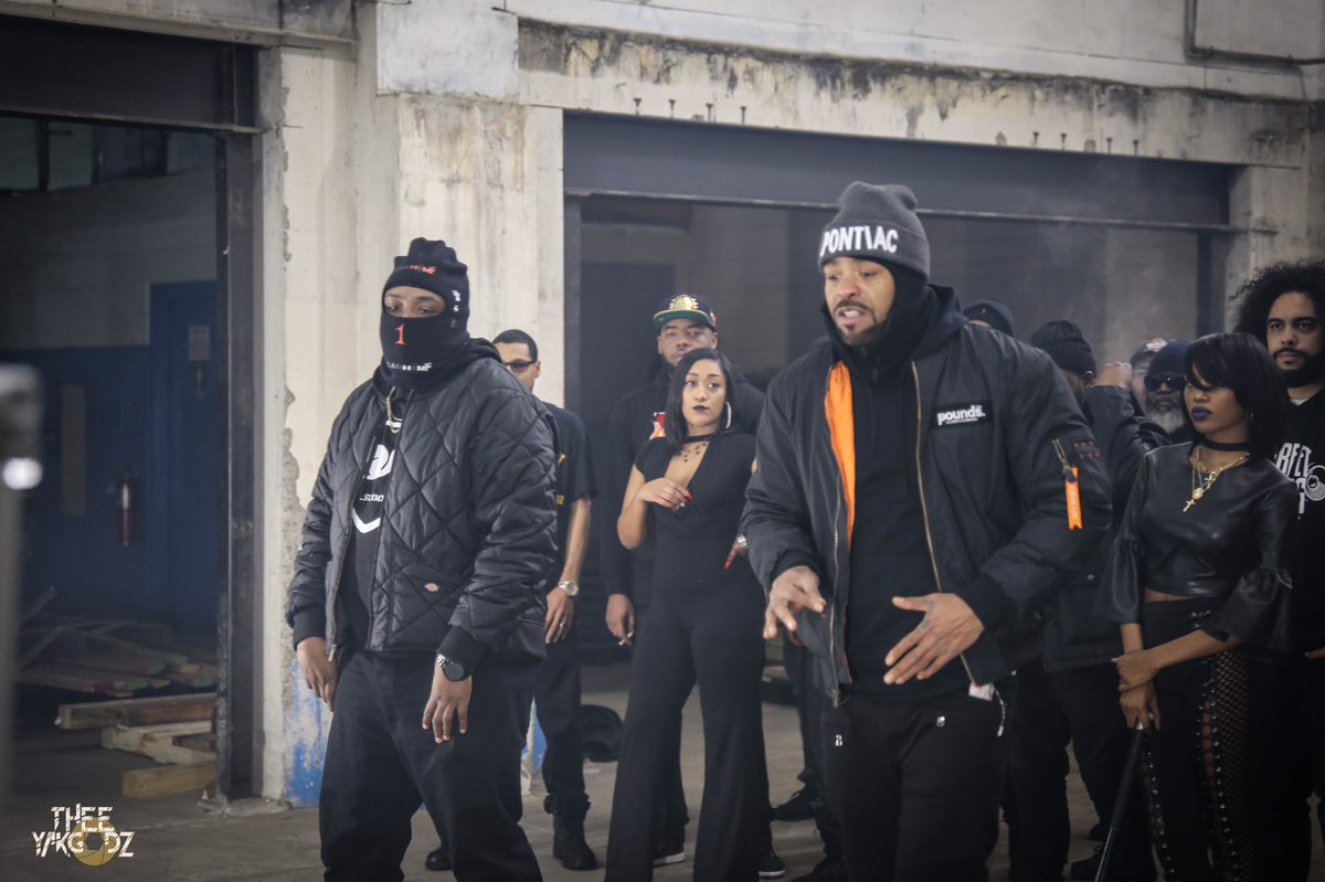 TheeYakGod's tweet image. I’ll get to shooting shit up in this bitch 🗣✨ ......🧘🏾‍♂️ #MethLab x #TheeYGgfxVisuals