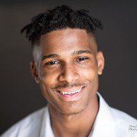 LaunchU had the pleasure of hearing Deron Essex give a down to earth  talk about his experience building and growing his business, Grounded Flight. #LaunchU