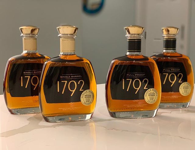 kybourbonjosh's tweet photo. Good lookin’ lineup of @1792bourbon courtesy of @breakingbourbon. Can’t wait to give these beauties a try! Cheers! 📷:Mike L.
.
#1792bourbon #breakingbourbon #1792fullproof #1792singlebarrel #barrelpick .
.
🥃
#bourbonhuntingseason #bourbon #bourbonhun… https://t.co/pjmEGPAsua https://t.co/xa8U5s40dG