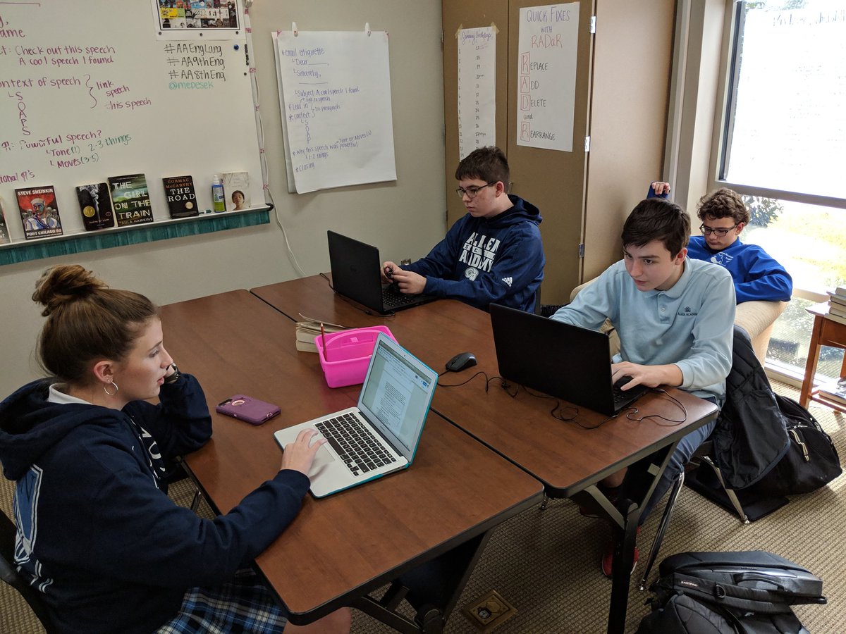 mepesek's tweet photo. Kids are actually really good at giving each other feedback, within structure and with a little coaching/practice. Loved the convos I heard in #AA9thEng today. Excited to hear their finished sonnets at our next Poetry Cafe. @ncte https://t.co/u8QVUcpss5