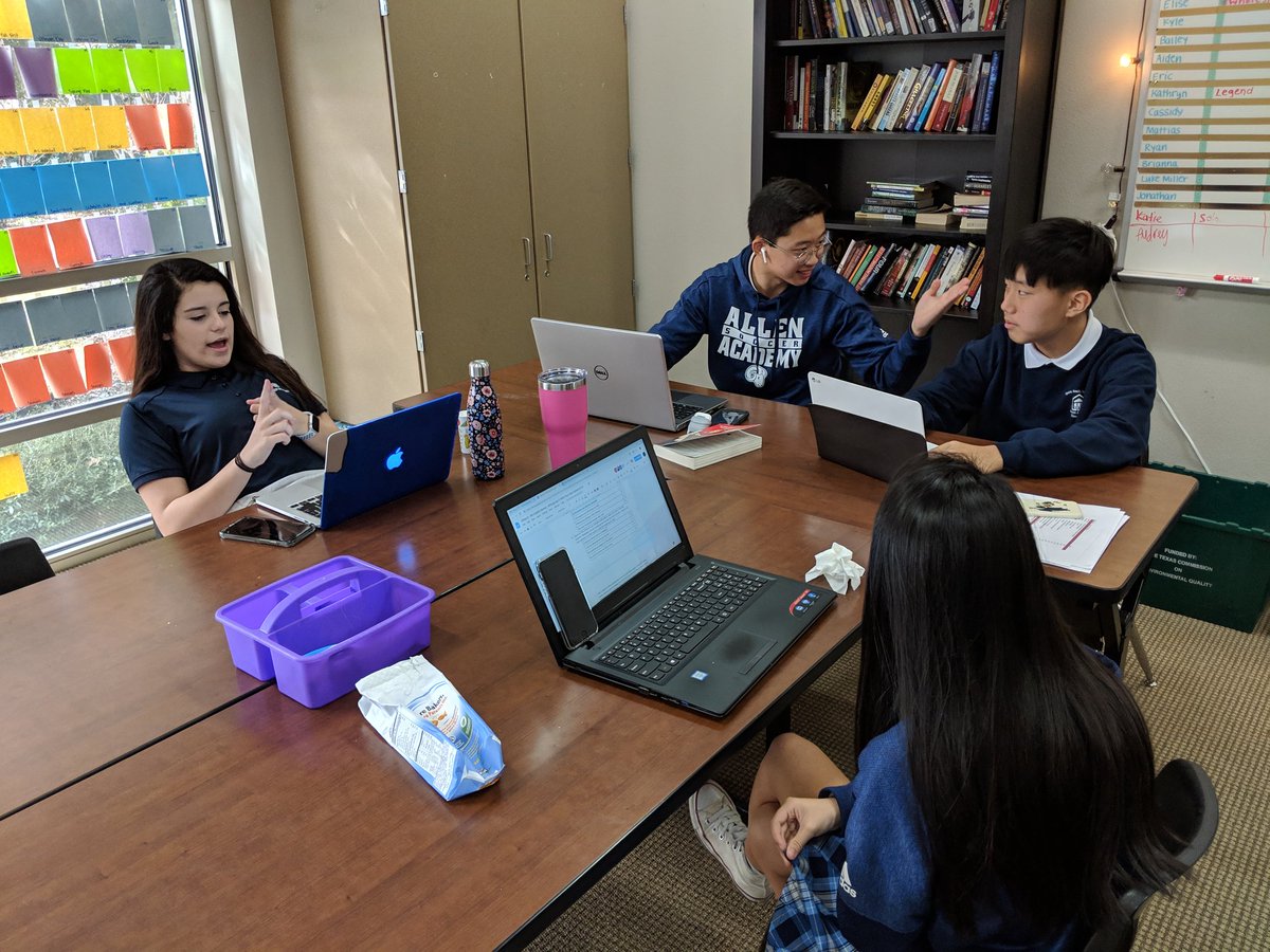 mepesek's tweet photo. Kids are actually really good at giving each other feedback, within structure and with a little coaching/practice. Loved the convos I heard in #AA9thEng today. Excited to hear their finished sonnets at our next Poetry Cafe. @ncte https://t.co/u8QVUcpss5
