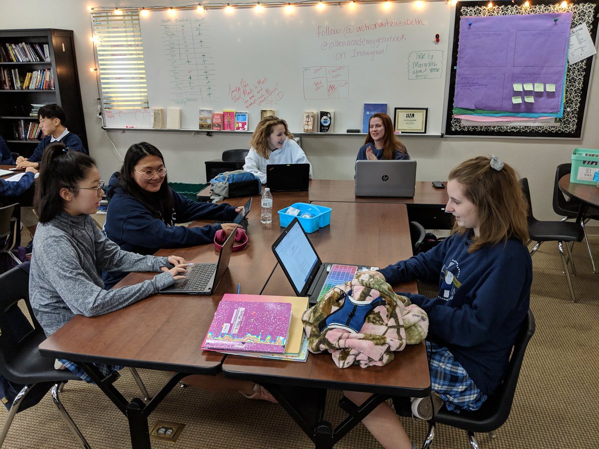 mepesek's tweet photo. Kids are actually really good at giving each other feedback, within structure and with a little coaching/practice. Loved the convos I heard in #AA9thEng today. Excited to hear their finished sonnets at our next Poetry Cafe. @ncte https://t.co/u8QVUcpss5