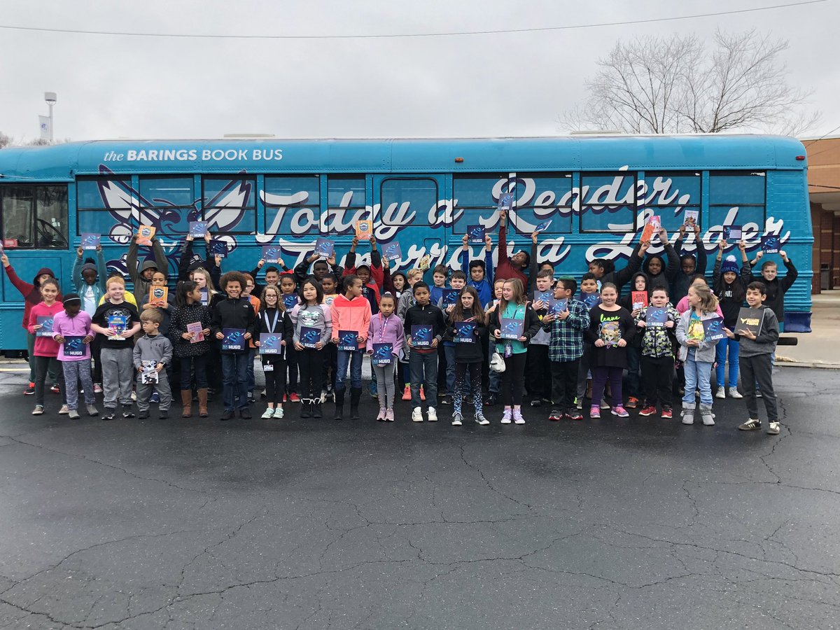AnnaAAP13's tweet photo. Thank you @HugoTheHornet &amp; The Hornets Book Bus for coming to celebrate reading and positive behavior with the @WHE_Whiskers 3rd and 4th graders today!! The students (&amp; the teachers) had so much fun. https://t.co/LLCTUFoPK4