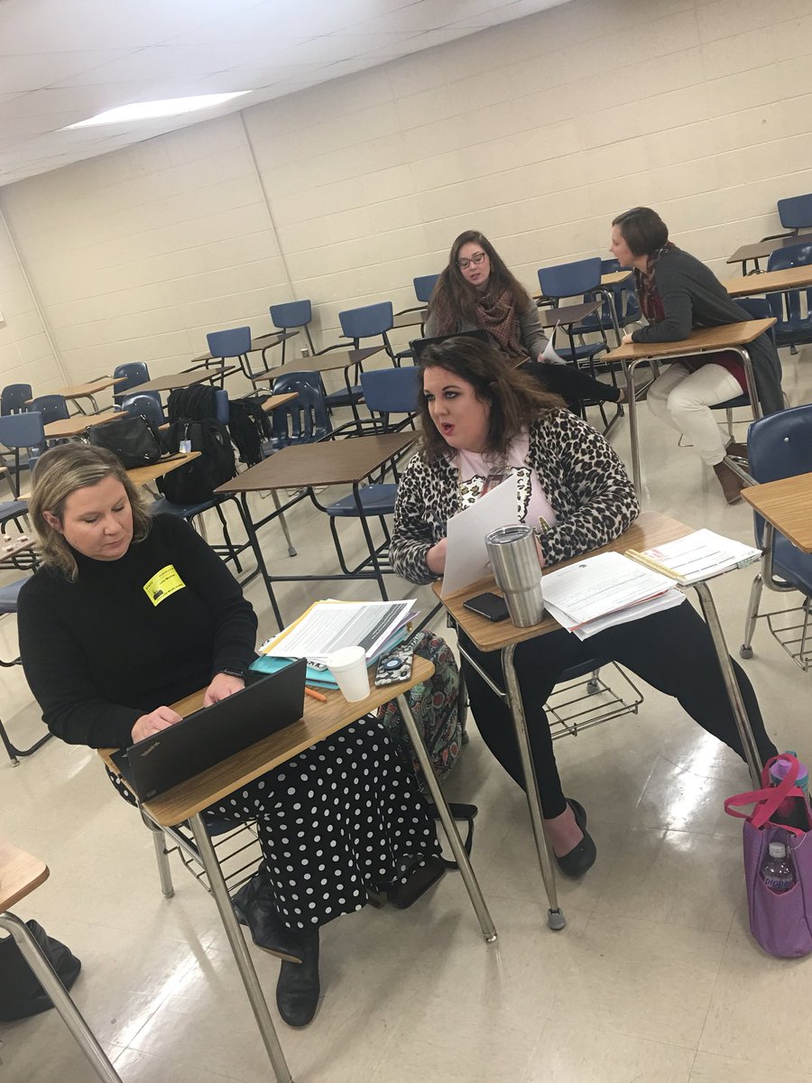 franguinnrogers's tweet photo. Great day of learning and collaboration for LEAD Institute Teacher Leaders! Shout out to @gvillerams and @nickymar74 for hosting! @gcschools #LeadershipDevelopment https://t.co/ZdTRvRlYcW