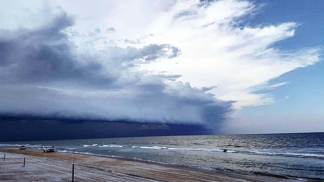 WeatherPlatform's tweet image. #Adelaide is likely to make history today! Temps are actually likely to spike to about 47. Port Augusta likewise although, a top of 50 but is also likely to spike to around 53! #Weather
Full forecast: Instagram.com/WeatherPlatform