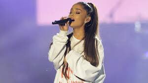 Alright fam, let's settle this. Who's the better musician?

Kyoka Jiro or Ariana Grande?
RT for Jiro
Like for Ariana