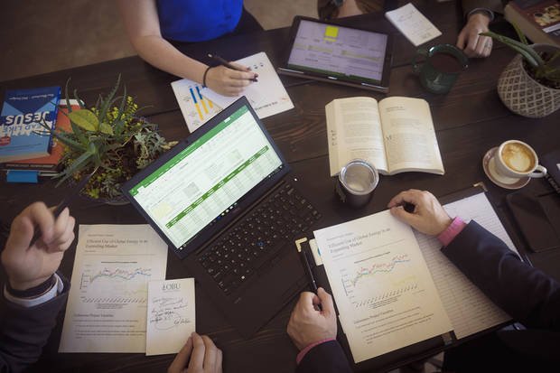 obunews's tweet photo. Beginning this fall, OBU will offer on-campus classes for @OBUGradSchool's Transformational MBA program. Apply today and complete your degree in as few as 18 months. Learn more: https://t.co/W6JCefcTVa https://t.co/NbBxmZ2qDj