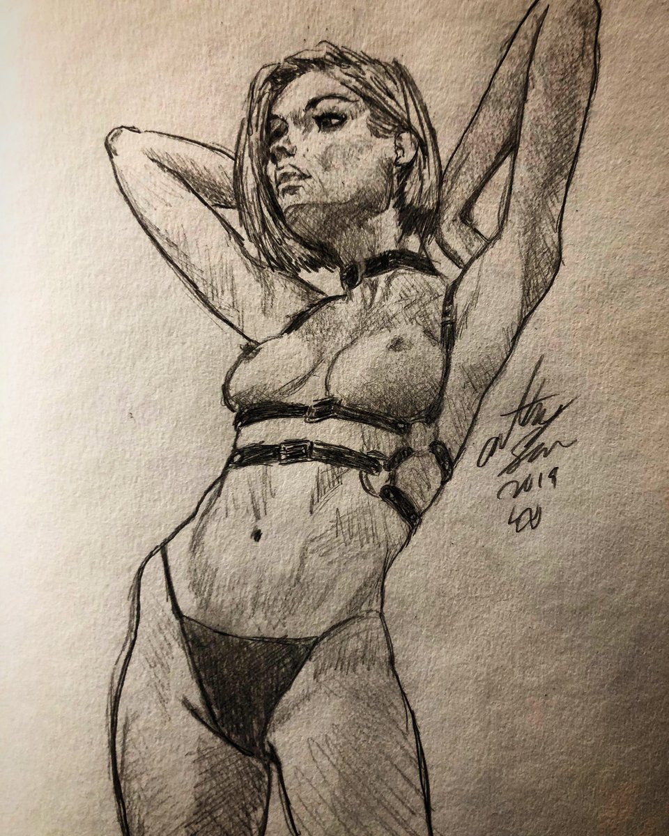S_I_presents's tweet photo. Quick Photo referenced drawing of the beautiful @anna_lisa_wagner on IG#art #illustration #drawing #draw #picture #artist #onecage #sketchbook #paper #pen #pencil #artsy #instaart #beautiful #instagood #gallery #masterpiece #creative #instaartist #graphic #linedrawing https://t.co/xE0A9rzAlt