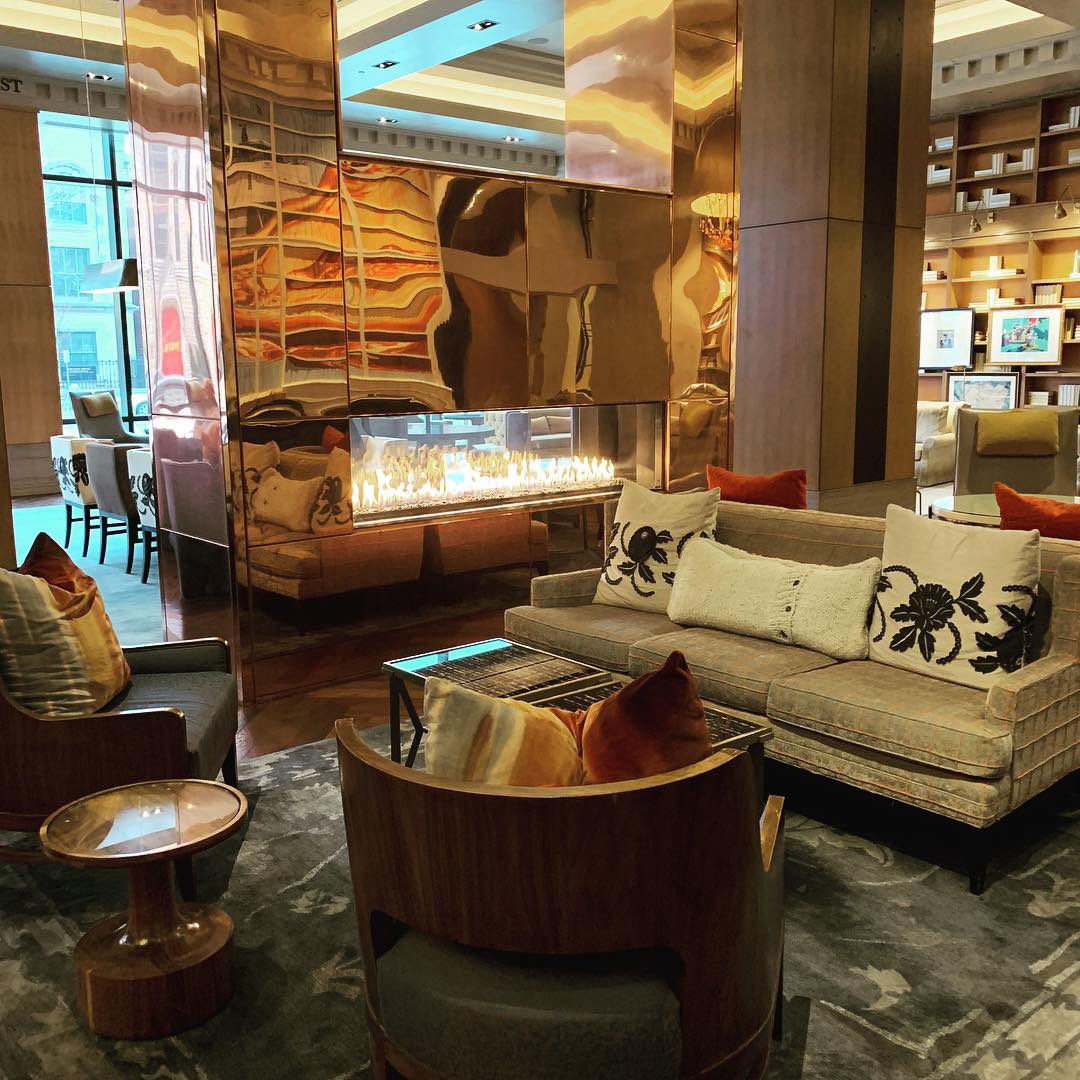 GlobauxSource's tweet photo. Endless attention to detail! The new @omnilou is absolutely stunning and they were so thoughtful in the way they paid homage to @gotolouisville. You can feel Louisville’s vibe within the hotel walls and staff.
#louisville #kentucky #derby #bourbon #meeting #conference https://t.co/1lFKp9Ak78