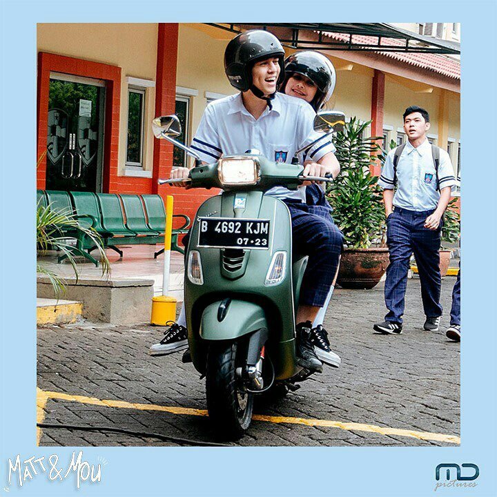 PrillyGaleri15's tweet photo. Yeayy hari ini Film Matt &amp; Mou mulai tayang diseluruh bioskop indonesia!! Nonton Yah semua #MattNMou #indonesia #FilmIndonesia #PrillyLatuconsina #MaximeBouttier @PrillyBie https://t.co/QJbpysdz83