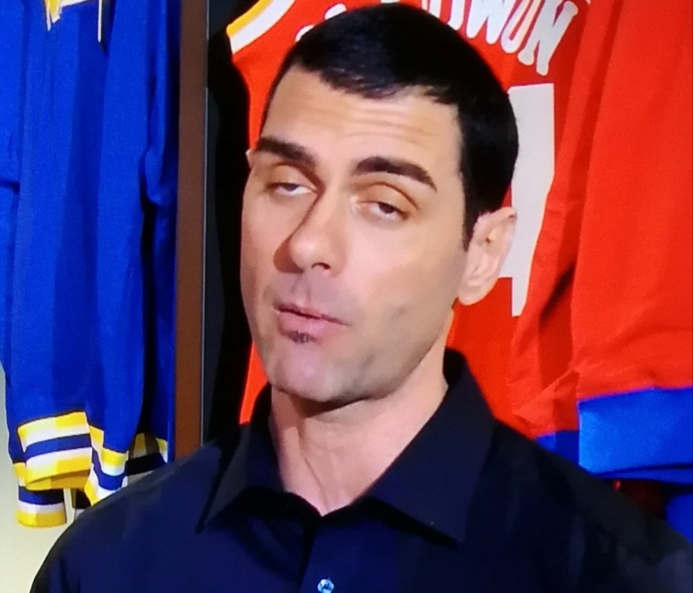 blumen_r29's tweet photo. #NBAtipo #SkySport
Il grande #MatteoSoragna in uno dei suoi piรน riusciti travestimenti https://t.co/EYa3ssSsff