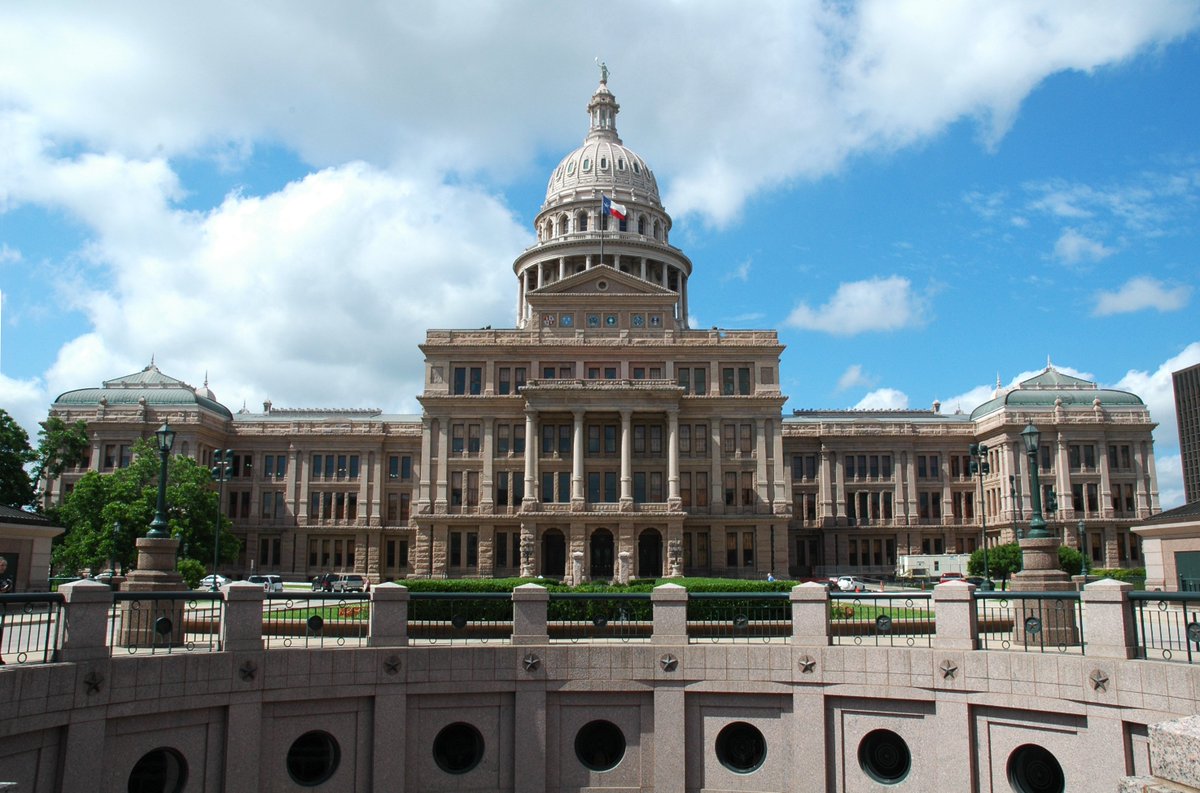 TXFamilyDocs's tweet photo. Texas' family medicine residency programs are the lifeblood of our state's primary care workforce. Let's restore their funding this session #txlege! https://t.co/xAJeKLSxI0
#TexasFP #FMRevolution https://t.co/92tRWVgHgn