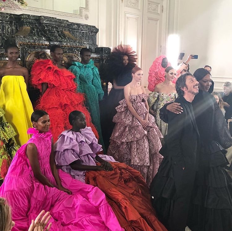 This is pretty much how I imagined Fashion Heaven. Almost Beatonesque - Pierpaolo Piccioli and a cluster of couture-issimo magnificence #Paris #ValentinoHauteCouture #SS19 #PierpaoloPiccioli #NaomiCampbell #Couture @MaisonValentino