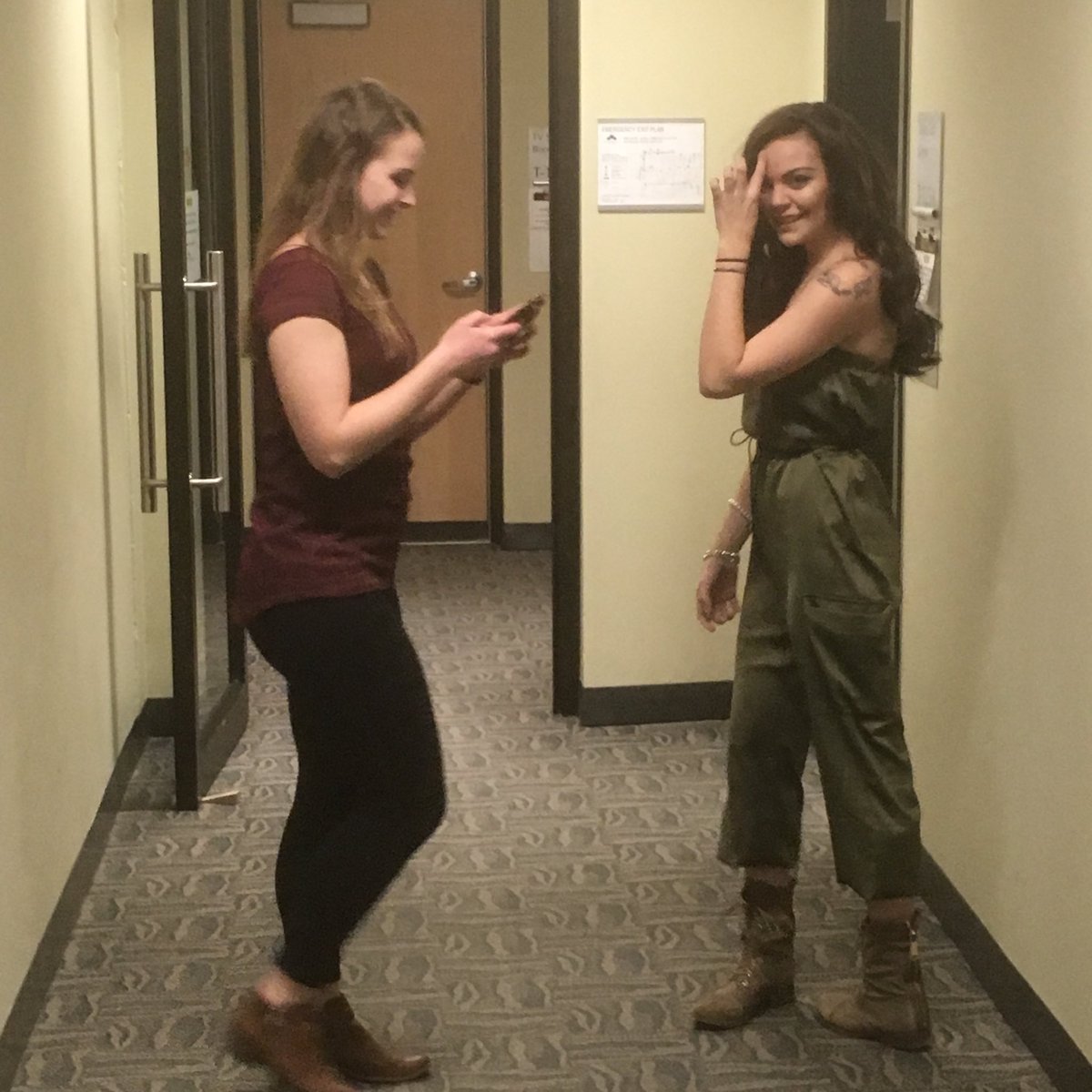 MRUOWEN's tweet photo. Third year Broadcast Media  Studies #students ⁦@mountroyal4u⁩ getting ready to roll on another project #ByStudents4U https://t.co/rQy2sZ4mm5