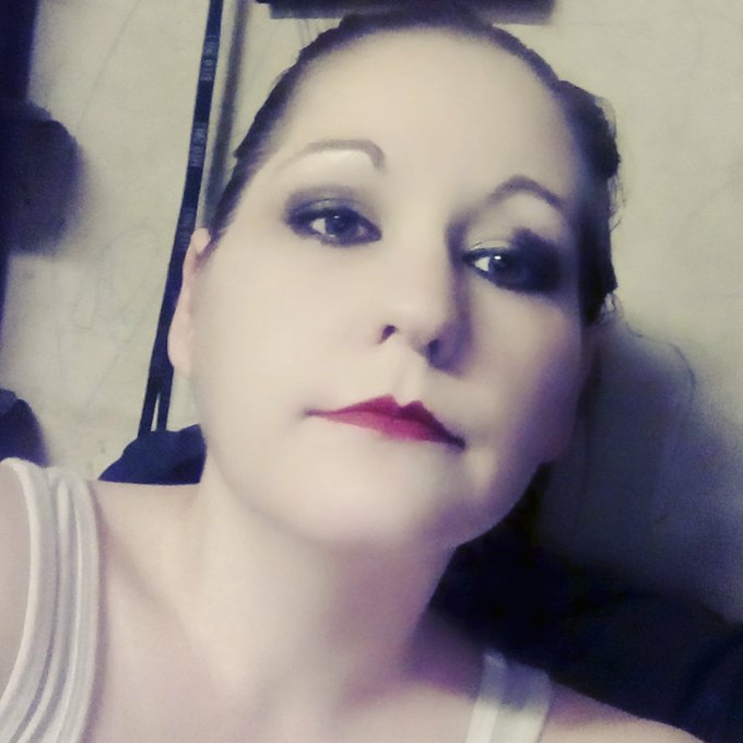 I'm finally done filming all of my Valentine's day videos 😀 Here, have a look at the selfies I took!