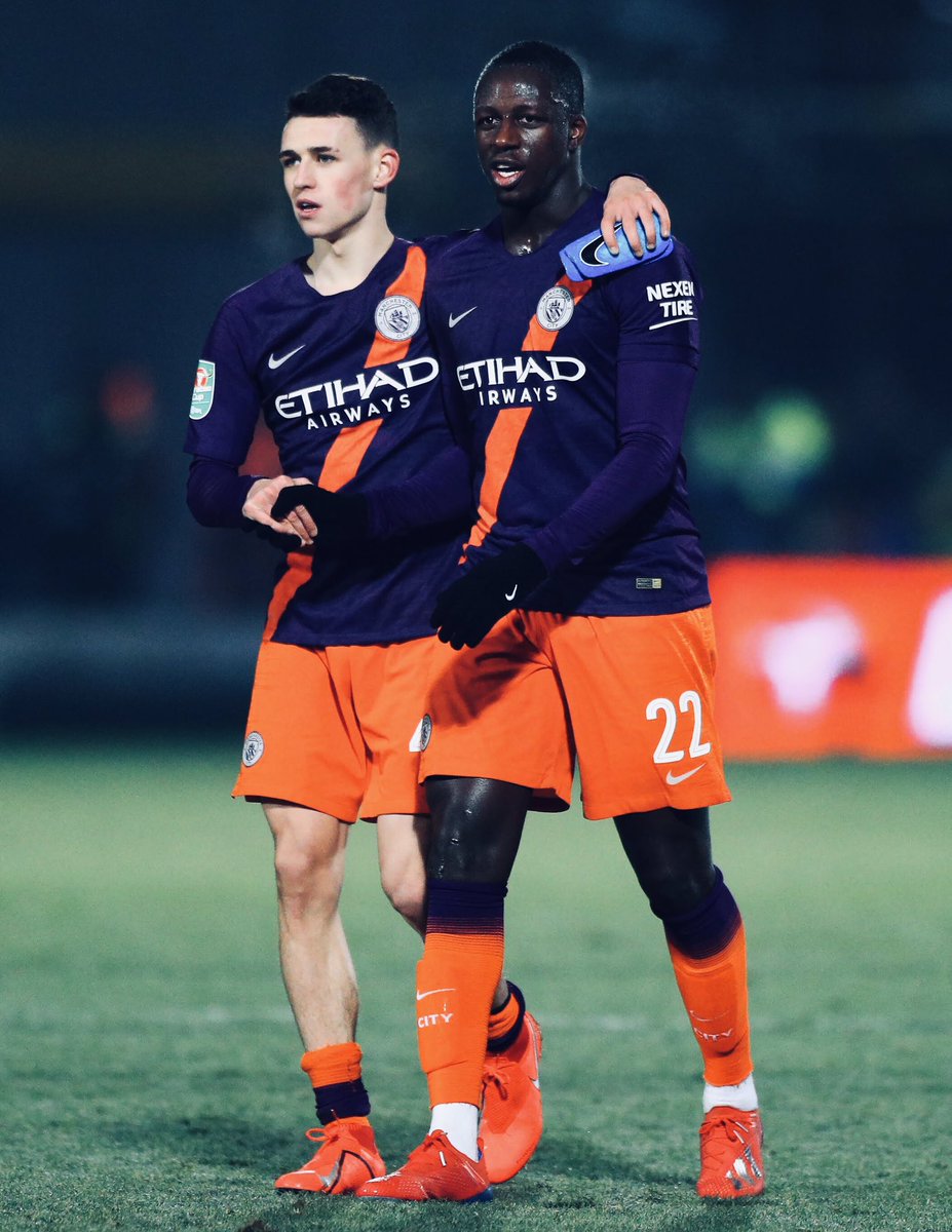 Tough game in difficult conditions, but back to Wembley we go ππΌ Welcome back @benmendy23 π¦ #City #SharkTeam